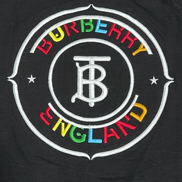 Burberry Tshirts - Picture 1 of 4